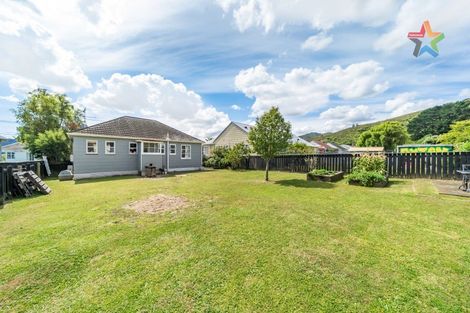Photo of property in 17 Collett Street, Naenae, Lower Hutt, 5011