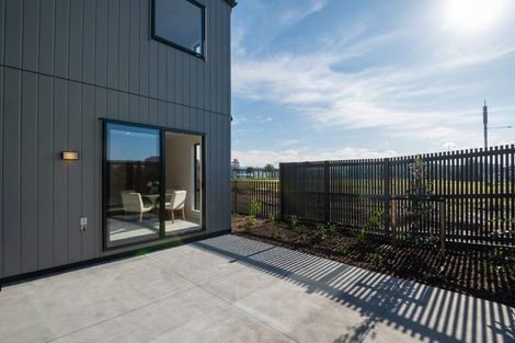 Photo of property in 16 Rauawa Lane, Hobsonville, 0616