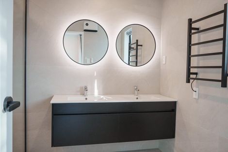 Photo of property in 18a Pavola Grove, Glenfield, Auckland, 0629