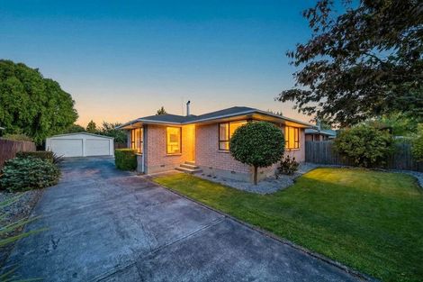 Photo of property in 6 Blossomdale Place, Bishopdale, Christchurch, 8053