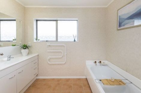 Photo of property in 80 John F Kennedy Drive, Milson, Palmerston North, 4414