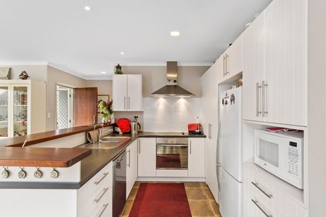 Photo of property in 12 Montrose Place, Pyes Pa, Tauranga, 3112