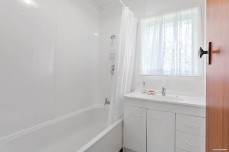 Photo of property in 1/17 Velma Road, Hillcrest, Auckland, 0627