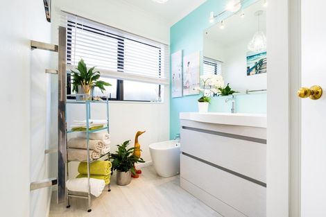 Photo of property in 6 Bucksburn Place, Greenmeadows, Napier, 4112