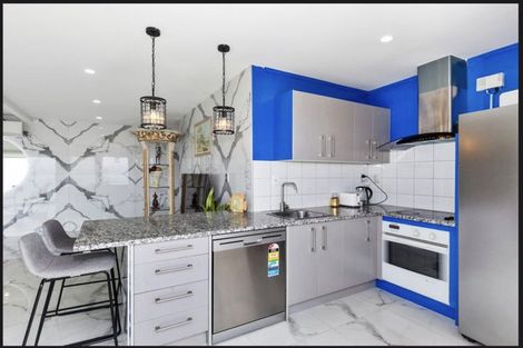 Photo of property in 747e Whangaparaoa Road, Stanmore Bay, Whangaparaoa, 0930