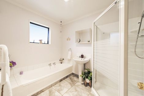 Photo of property in 60 Mauger Drive, Heathcote Valley, Christchurch, 8022