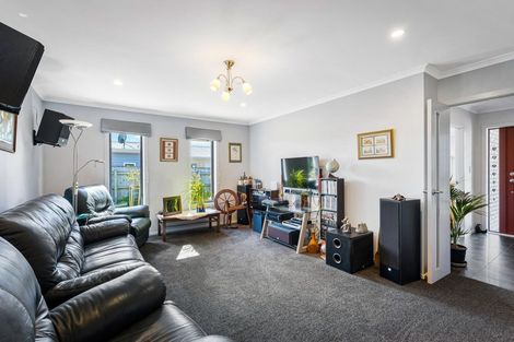 Photo of property in 38 Resolution Drive, Whitby, Porirua, 5024