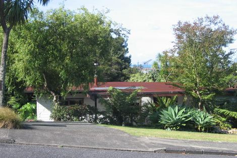 Photo of property in 12 Greendale Spur, Glenfield, Auckland, 0629