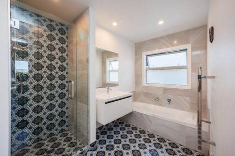 Photo of property in 2b Alton Place, Hokowhitu, Palmerston North, 4410