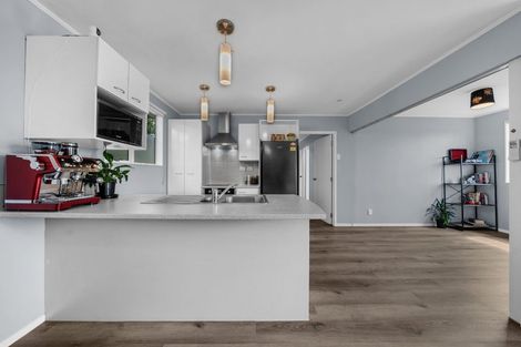 Photo of property in 2/10 Norrie Smith Avenue, Flat Bush, Auckland, 2023