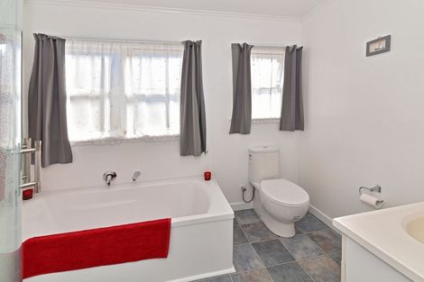 Photo of property in 7 O'connell Street, Manurewa, Auckland, 2102