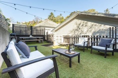 Photo of property in 44 Faraday Street, Hospital Hill, Napier, 4110