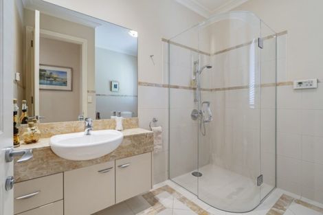 Photo of property in 15 Island View Terrace, Cockle Bay, Auckland, 2014