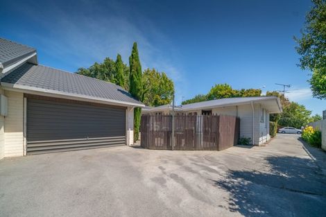 Photo of property in 2/60 Grahams Road, Burnside, Christchurch, 8041