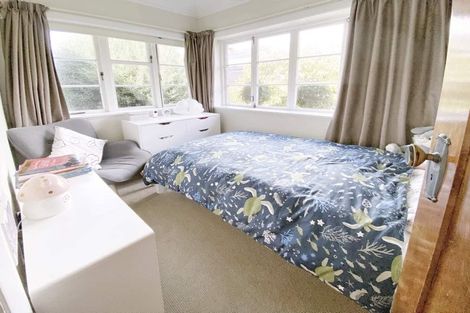 Photo of property in 27 Glencourt Place, Glenfield, Auckland, 0629