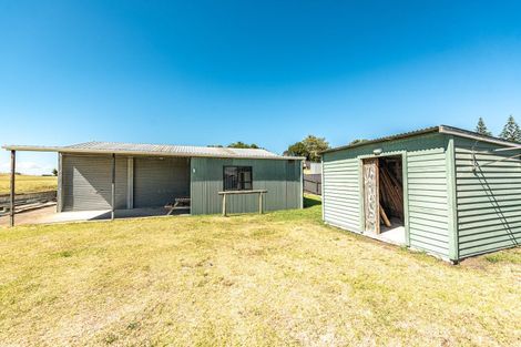 Photo of property in 6 Kamahi Street, Castlecliff, Whanganui, 4501