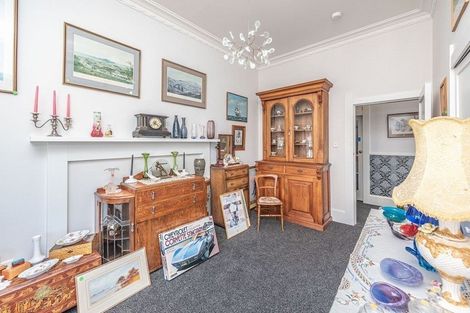 Photo of property in 9 Great North Road, Saint Johns Hill, Whanganui, 4501