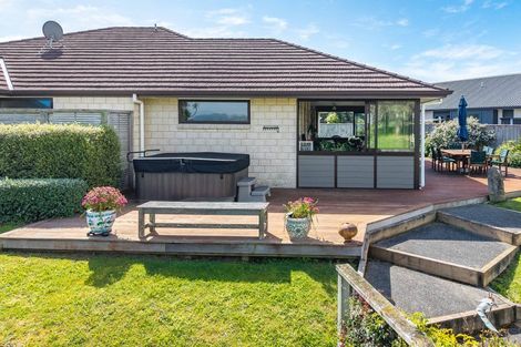 Photo of property in 38 Titoki Road, Waikanae Beach, Waikanae, 5036