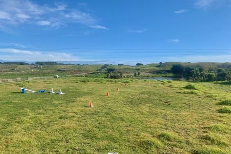 Photo of property in 175 Derham Road, Te Horo, Otaki, 5581