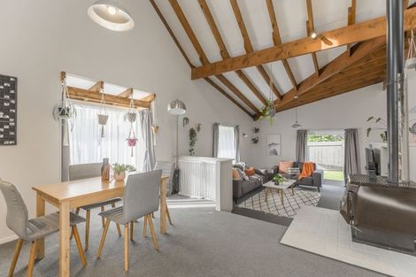 Photo of property in 12 Kew Grove, Raumati Beach, Paraparaumu, 5032