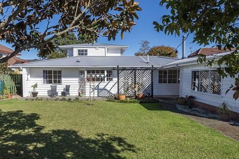Photo of property in 24 Cherry Road, Bucklands Beach, Auckland, 2014
