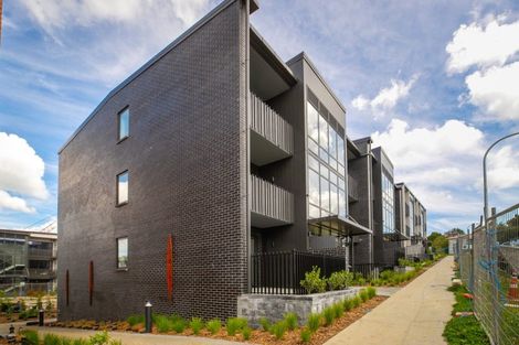 Photo of property in 202/2 Ko Street, Northcote, Auckland, 0627