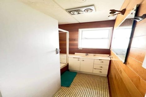 Photo of property in 10 Oxford Road, Manurewa, Auckland, 2102