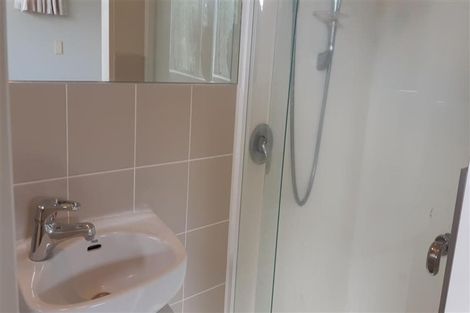 Photo of property in 10/22 Northcross Drive, Oteha, Auckland, 0632