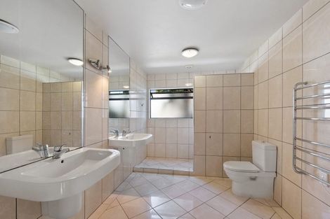 Photo of property in 119 Churchill Road, Rothesay Bay, Auckland, 0630