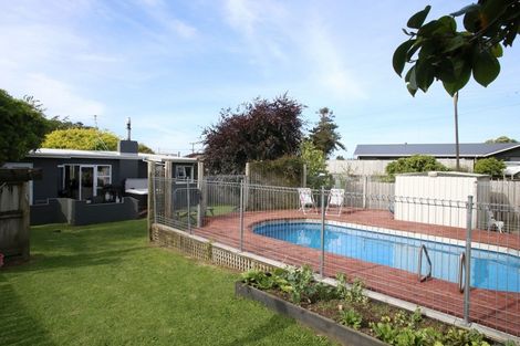 Photo of property in 10 Cowling Road, Hurdon, New Plymouth, 4310