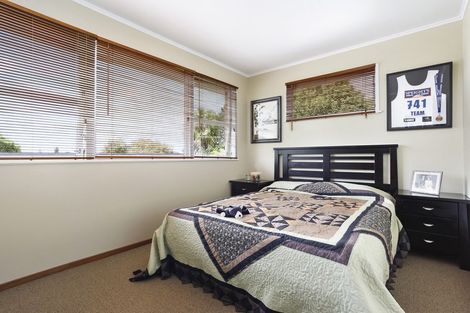 Photo of property in 23 Rotoiti Avenue, Pakuranga Heights, Auckland, 2010