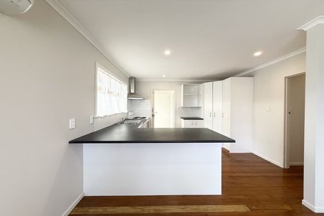 Photo of property in 25 Kereru Street, Henderson, Auckland, 0612