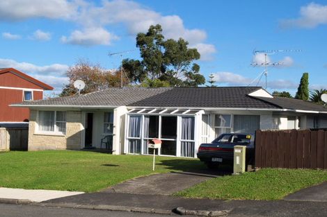 Photo of property in 2/20 Pegler Drive, Howick, Auckland, 2014