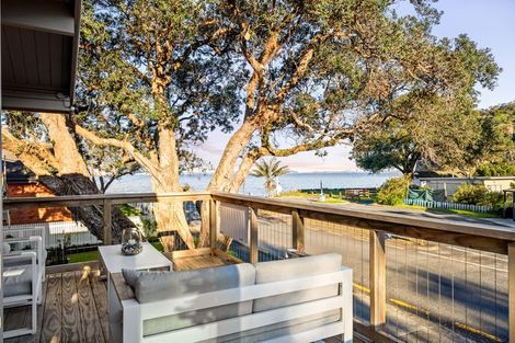 Photo of property in 54 Waiwera Road, Waiwera, Orewa, 0994