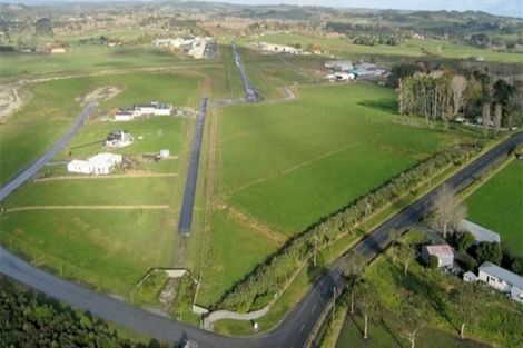 Photo of property in 37 Aileron Rise, Dairy Flat, 0794