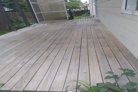 Photo of property in 2/3 Etherton Drive, Weymouth, Auckland, 2103