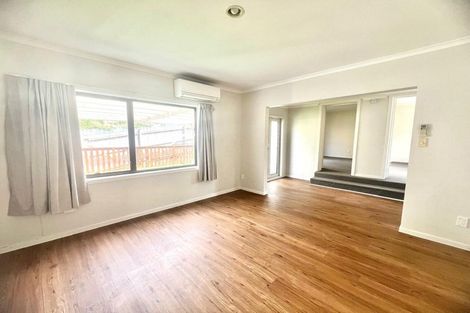 Photo of property in 16 Savoy Road, Glen Eden, Auckland, 0602