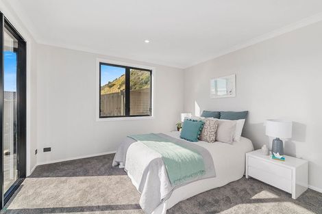 Photo of property in 13 Pacific View, Whitby, Porirua, 5024