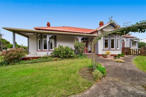 Photo of property in 3 Cameron Street, Hawera, 4610