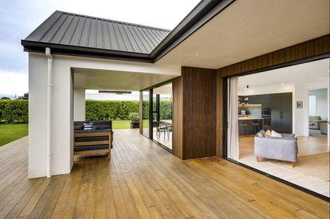 Photo of property in 39 Jervois Road, Jervoistown, Napier, 4112