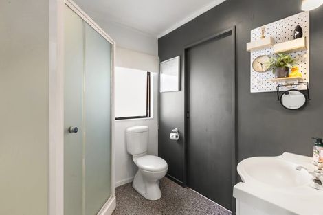 Photo of property in 7 Meadowcroft Grove, Johnsonville, Wellington, 6037