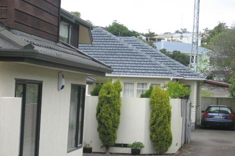 Photo of property in 1b Romney Square, Tawa, Wellington, 5028