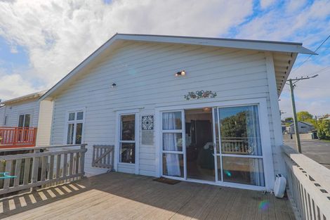 Photo of property in 28 Forbes Street, Balaclava, Dunedin, 9011