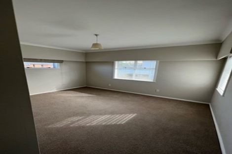 Photo of property in 1/4 Midway Avenue, Castor Bay, Auckland, 0620