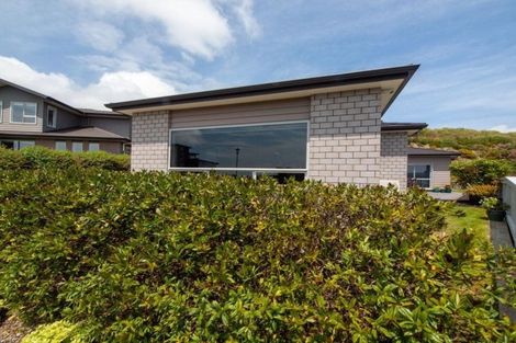 Photo of property in 20 The Fjord, Aotea, Porirua, 5024