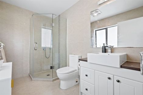 Photo of property in 16 Kirikiri Drive, Papakura, 2110