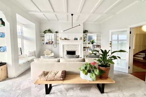 Photo of property in 46a The Crescent, Roseneath, Wellington, 6011