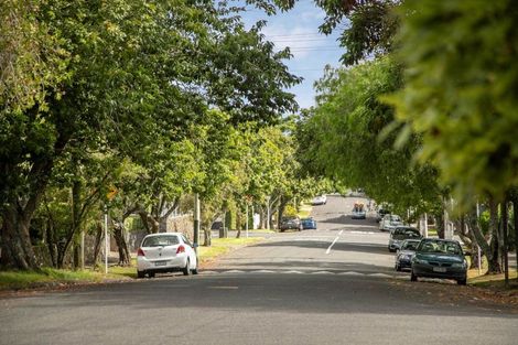 Photo of property in 5 Trengove Place, West Harbour, Auckland, 0618