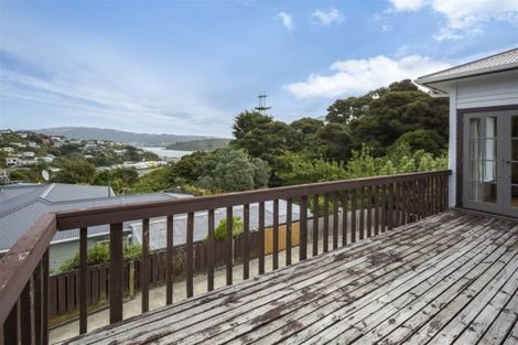 Photo of property in 21 Kiriwai Road, Paremata, Porirua, 5024