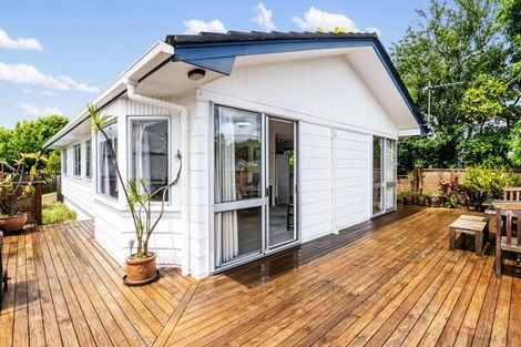 Photo of property in 62 Lynn Road, Bayview, Auckland, 0629